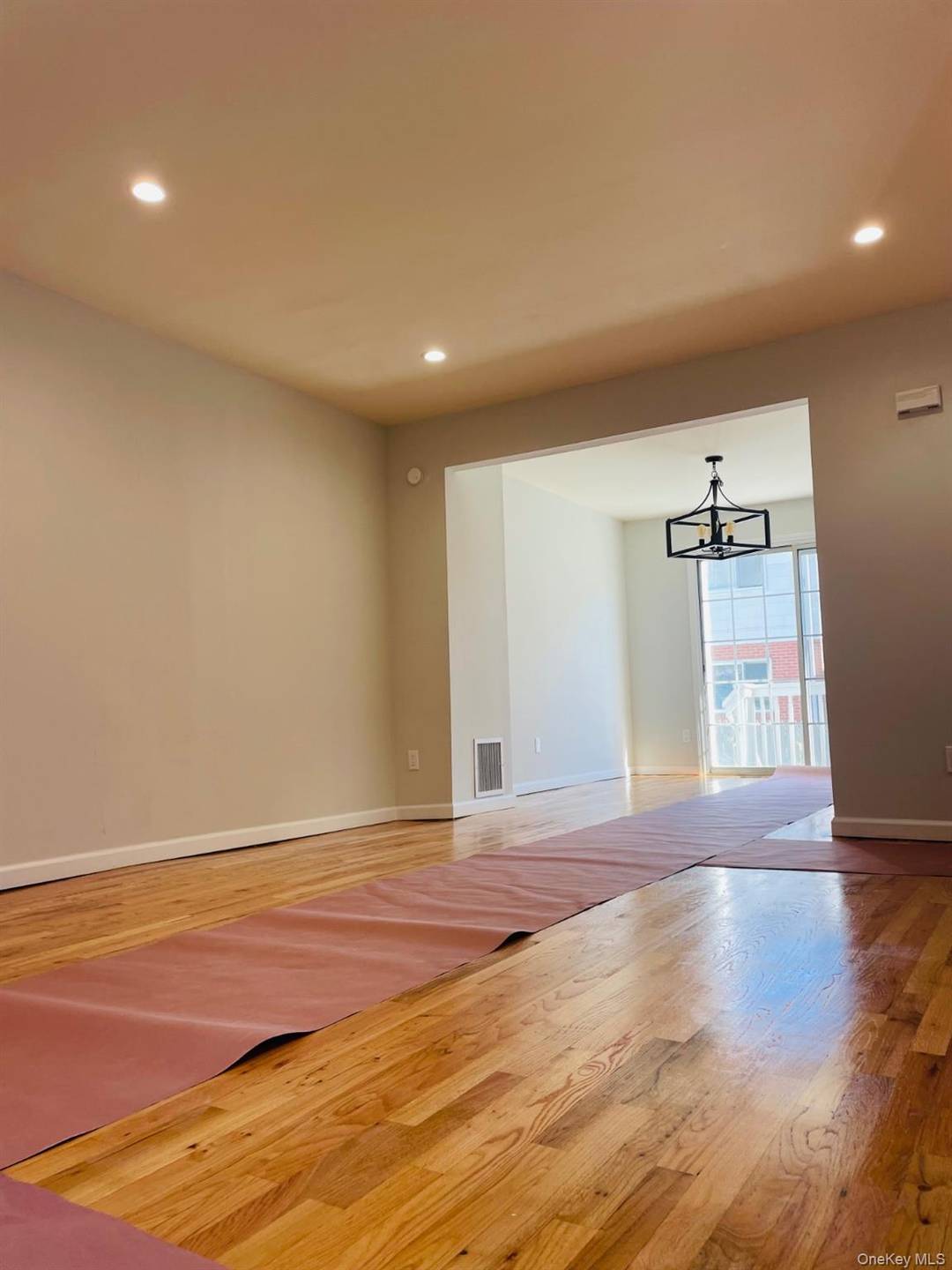 Newly Renovated, Near Water, 3 beds, 2.