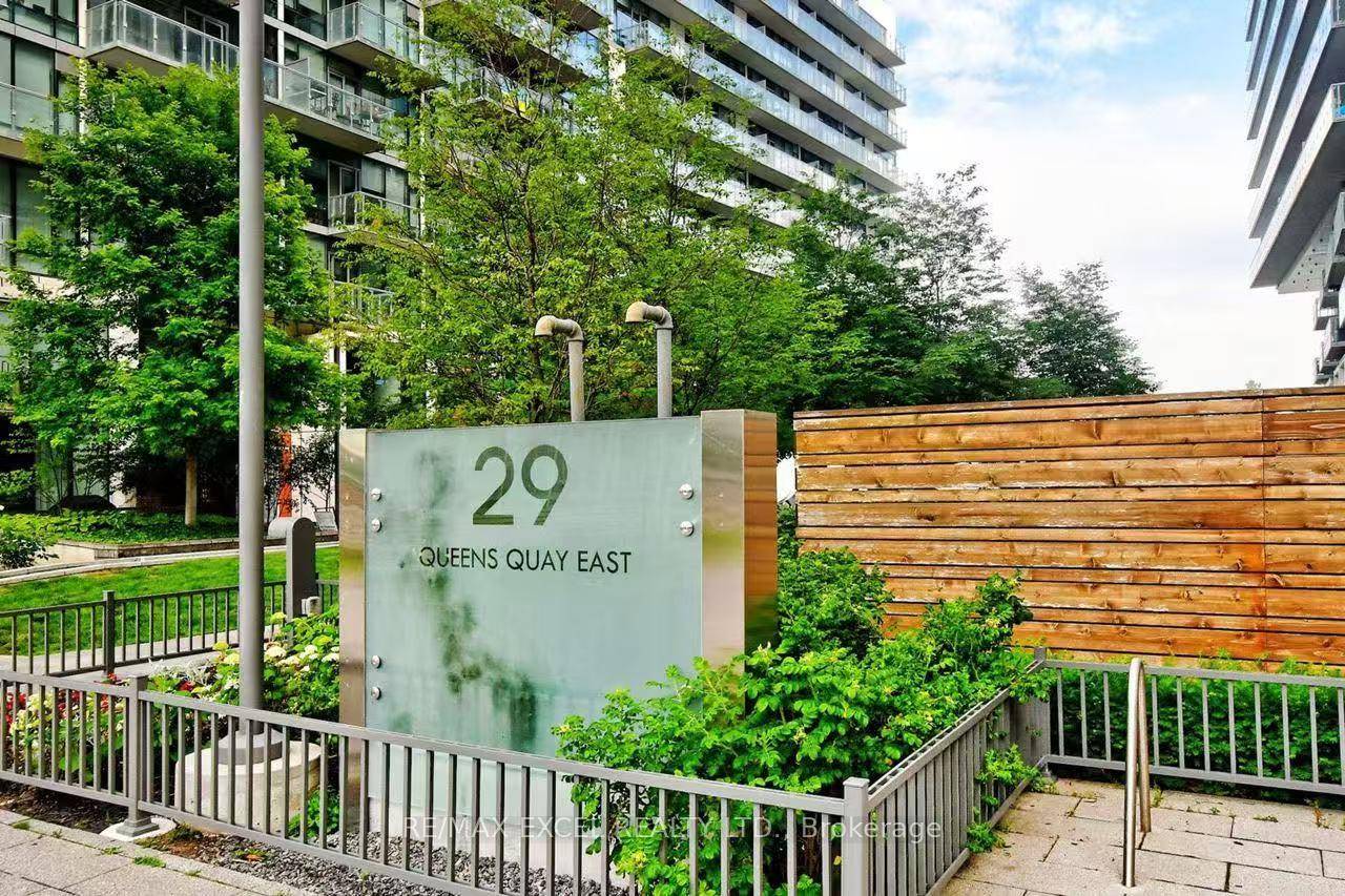 Welcome to luxury living at the iconic Pier 27, a rare waterfront townhouse offering over 2, 310 sq.