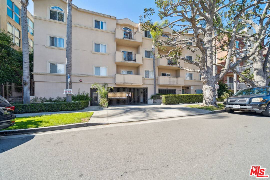 2335 S Bentley Ave 2.0 LA
