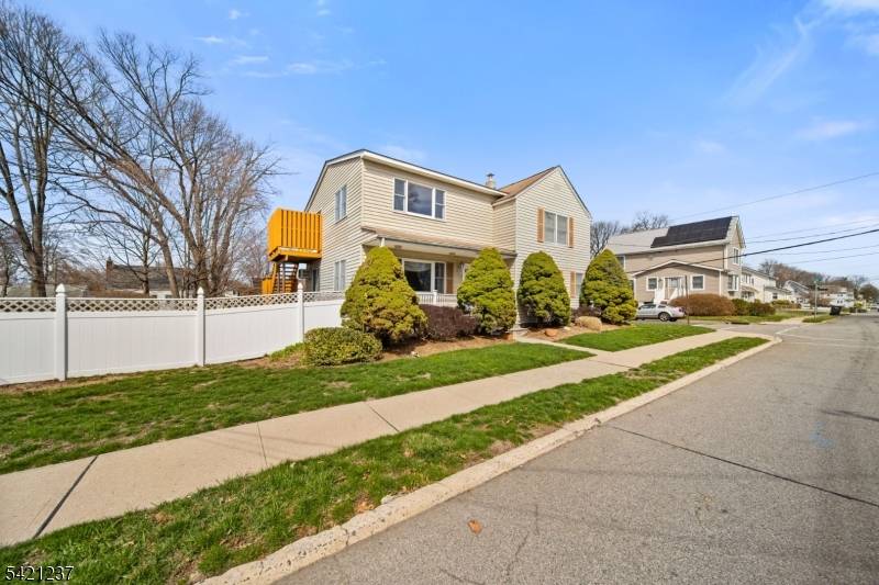 Merritt Ave Bergenfield Boro New Jersey Two-Story