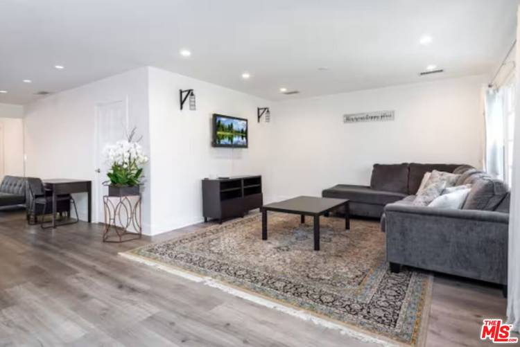 509 Edinburgh Ave 3BR Beverly Grove La