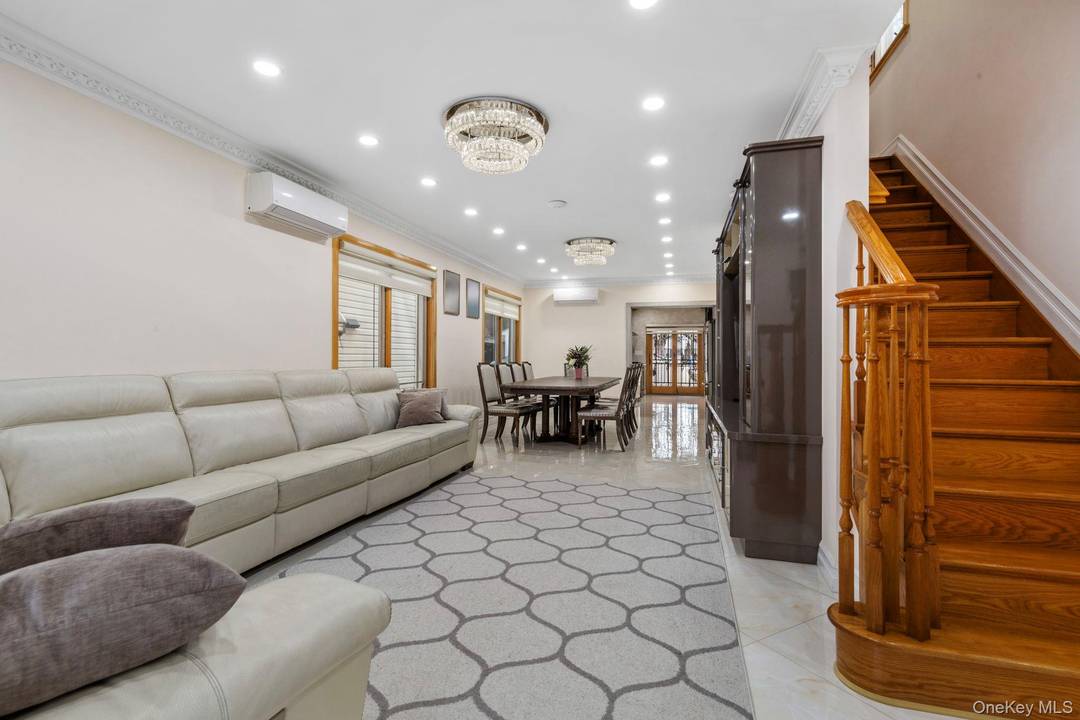 Welcome to this beautifully renovated 3 bedroom, 3.