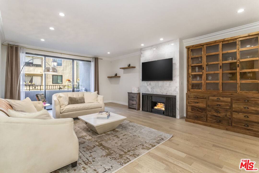 8455 Fountain Ave 2BR Sunset Strip La