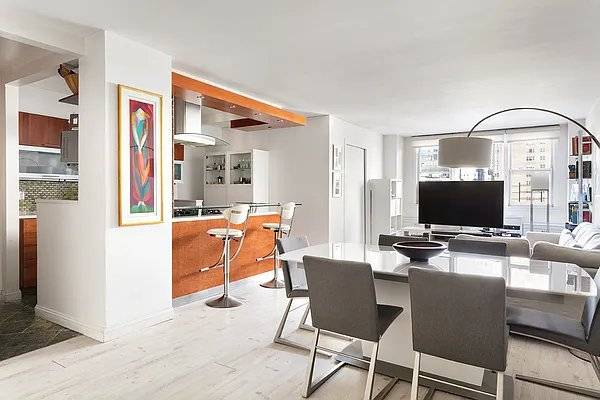 Come home to this sun drenched loft like apartment with direct empire state building views.