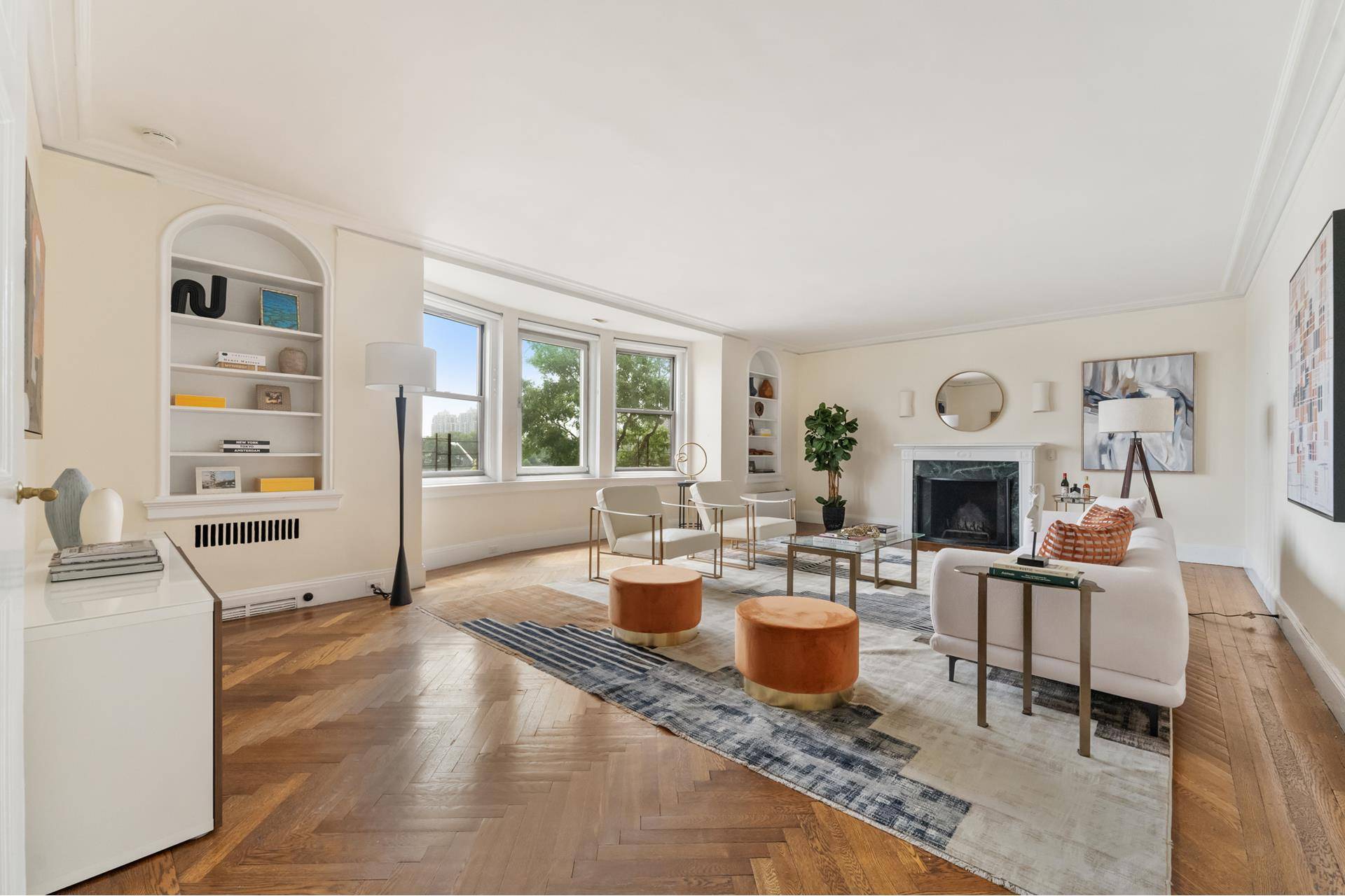 Bring your contractor to design your custom 4 5 bedroom dream home with gorgeous river views drenched in Eastern sunlight.