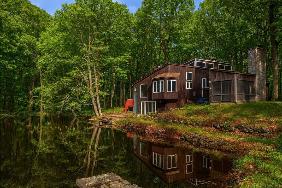 Enjoy your own private oasis while still being just minutes from everything Orange and the surrounding towns have to offer.