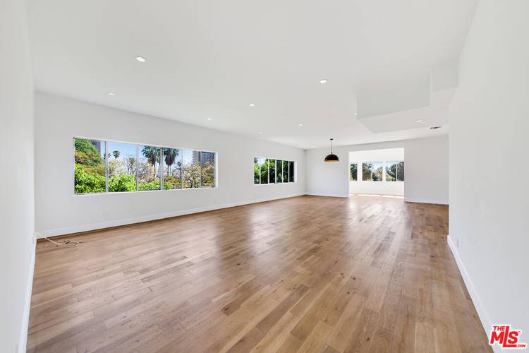 339 N Oakhurst Dr 3BR Beverly Hills Post Office | B.H.P.O. La