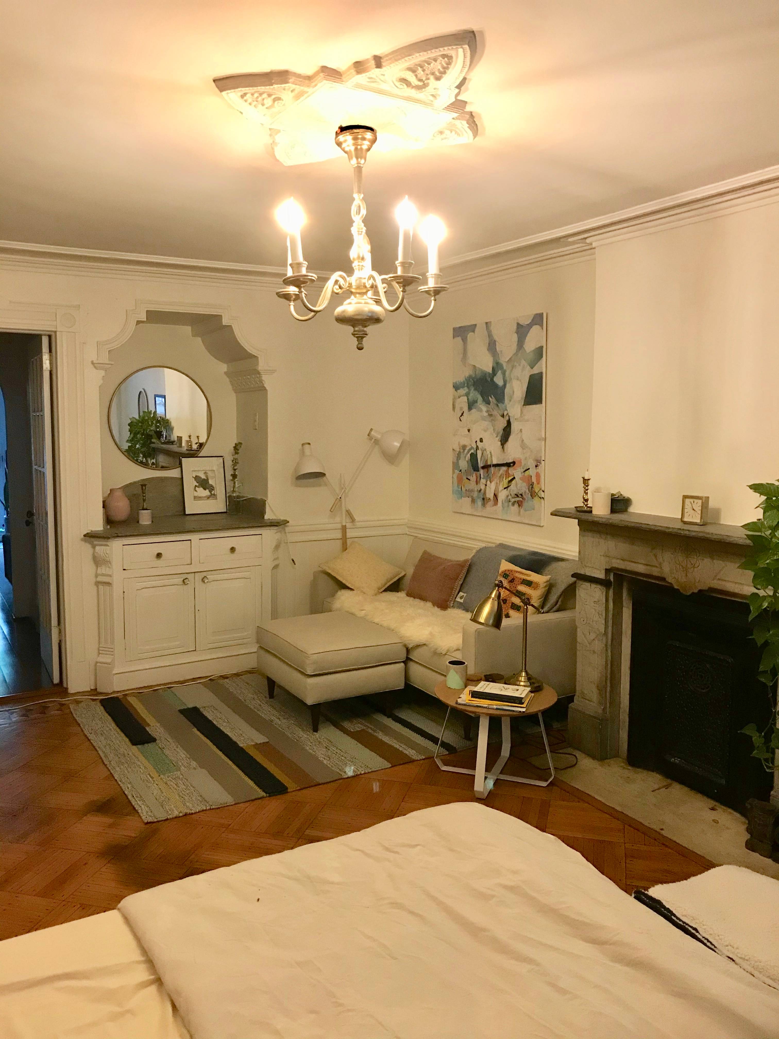 Exquisite apartment ! ! Located perfectly on 2nd Street in the heart of Historic Park Slope.