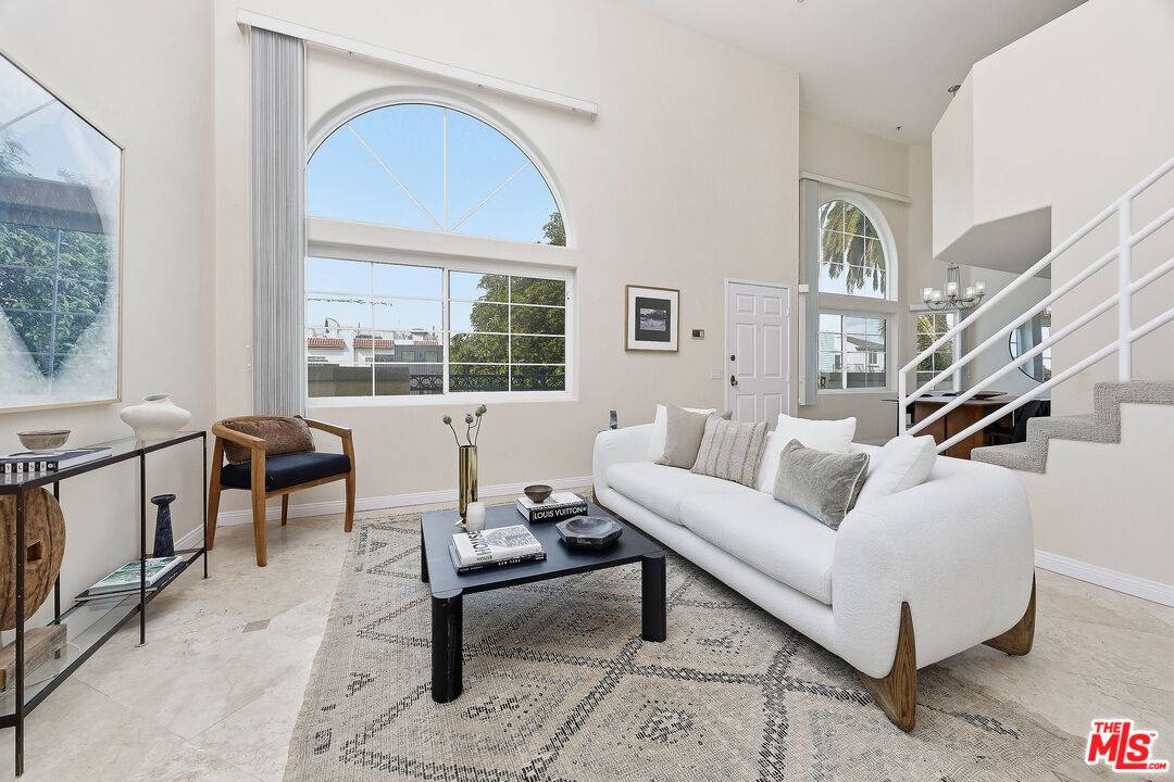 3900 Beethoven St 2BR Marina Del Rey La