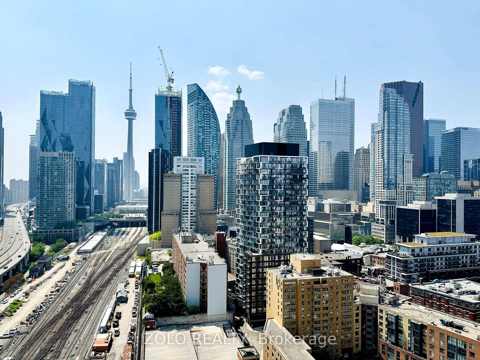 WHAT. A. VIEW. Were talking a panoramic, west facing unit with ICONIC, UNOBSTRUCTED views of the Toronto skyline that will dominate your camera roll.