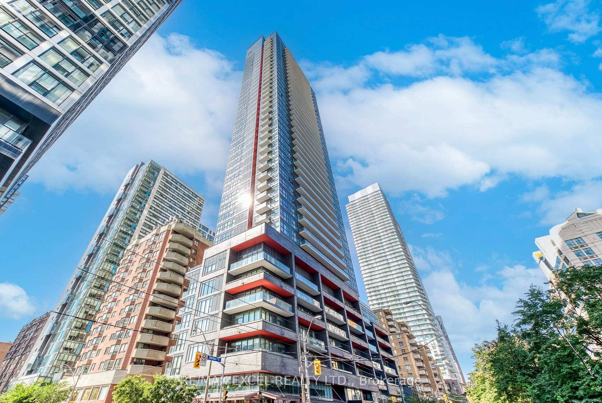 Discover The Epitome Of Urban Luxury In This Stunning South East Corner Unit With Panoramic Lake View, a 2 Bedroom Condo Featuring 2 Full Bathrooms.