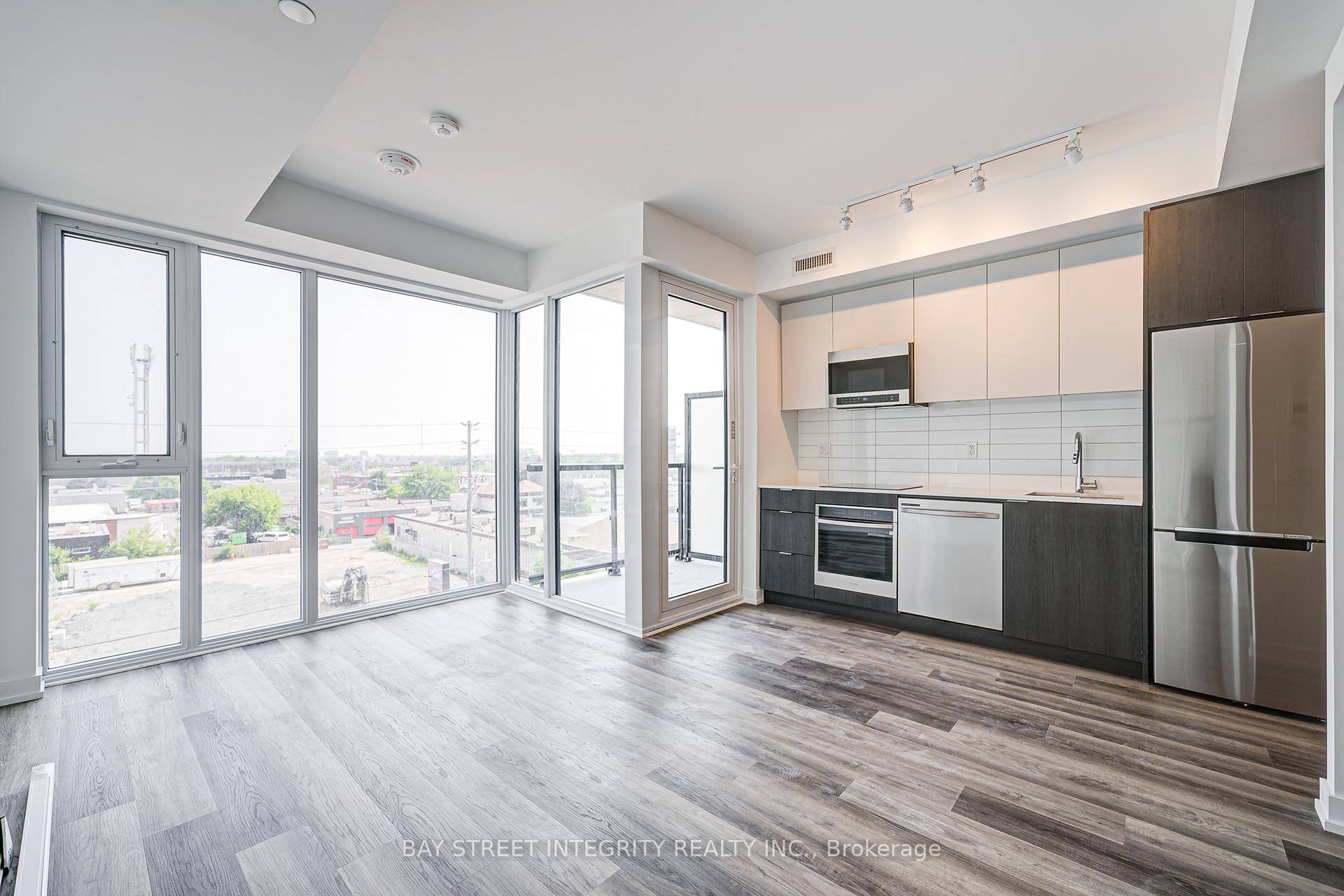 Brand new luxury 1 Bedroom 1 Bathroom with open balcony in High demand area of Etobicoke.