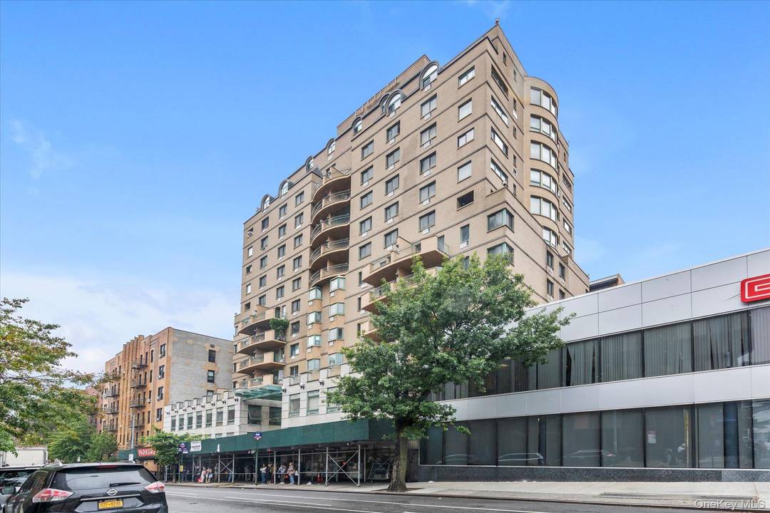 Discover an exceptional opportunity to acquire a 1, 600 square foot medical condominium situated at the prestigious corner of Main Street and Sanford Avenue in the heart of Downtown Flushing.