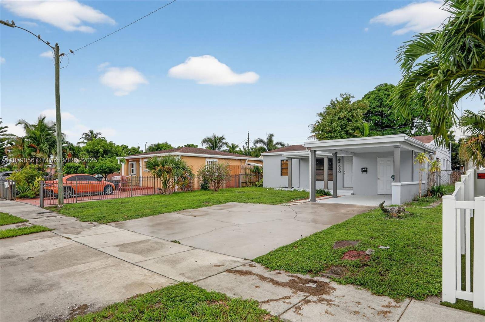 TOTALLY UPDATED 3 2, MOVE IN READY.