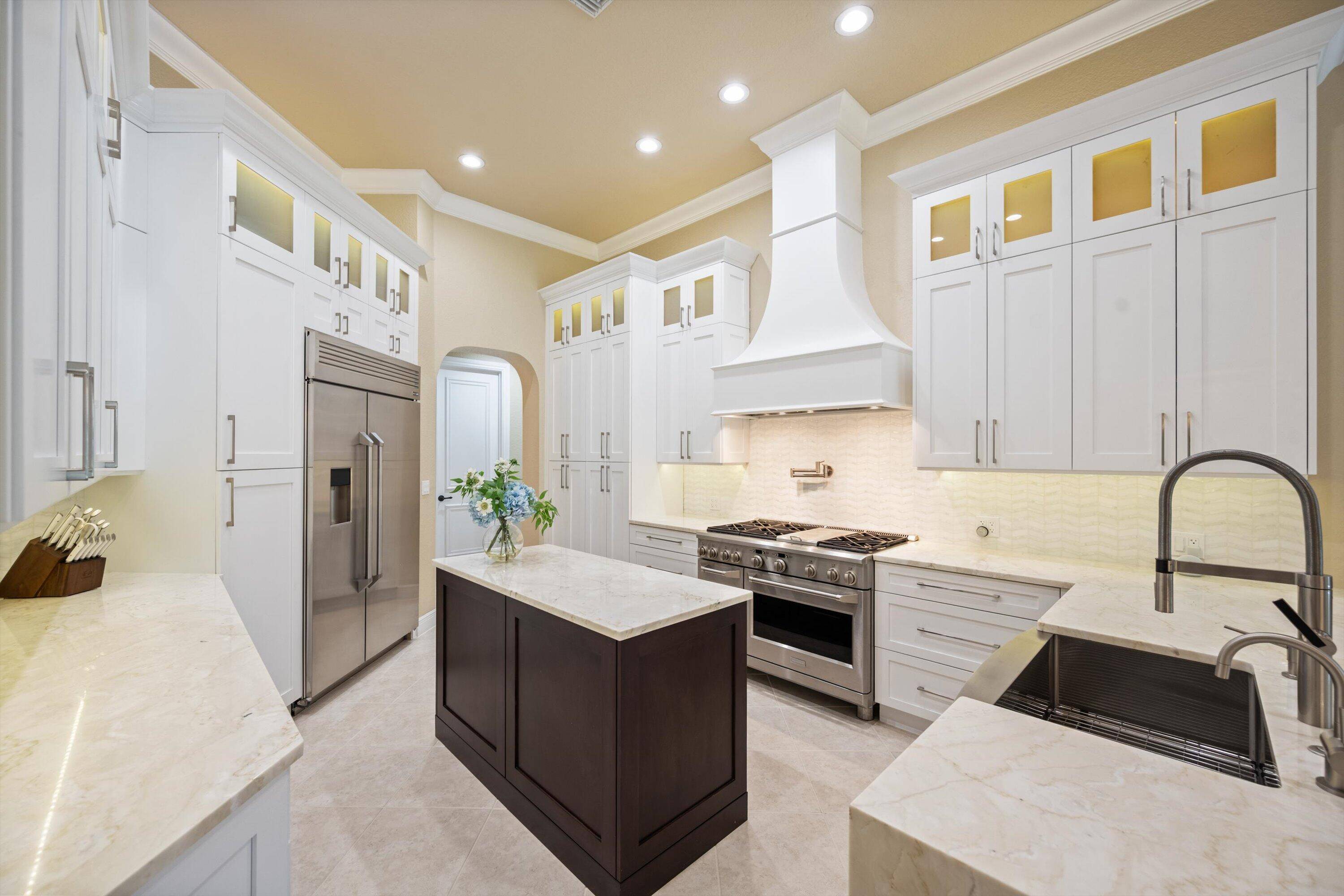 Beautifully renovated and meticulously maintained 4 bedrooms 3.