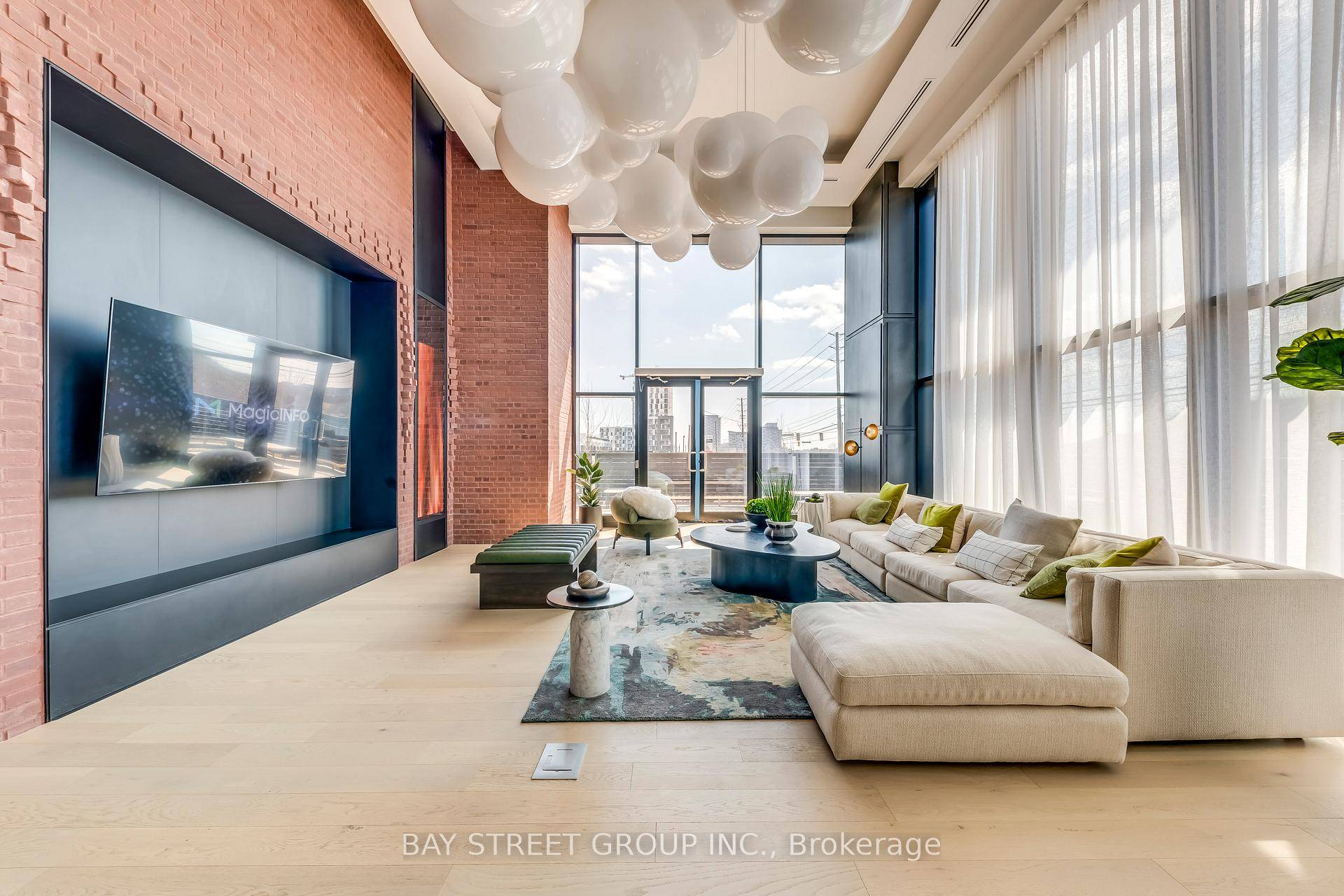 This stunning condo facing East and features a spacious 565 sqft interior with an additional 95 sqft balcony.