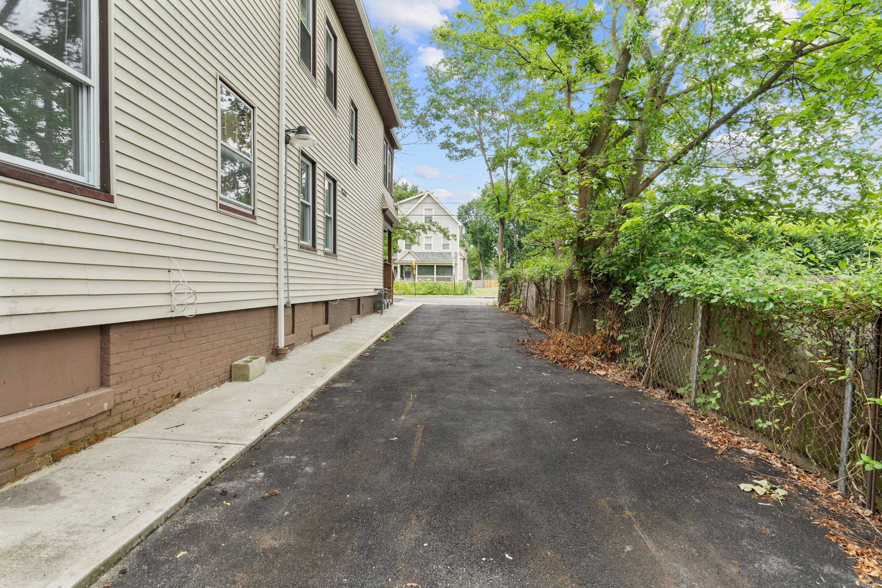BACK ON MARKET Previous buyer's financing fell through no fault of the property.