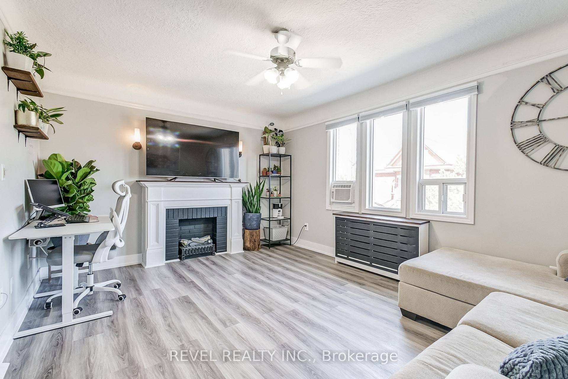 Perfect for Downsizers, First Time Buyers and rental opportunity !