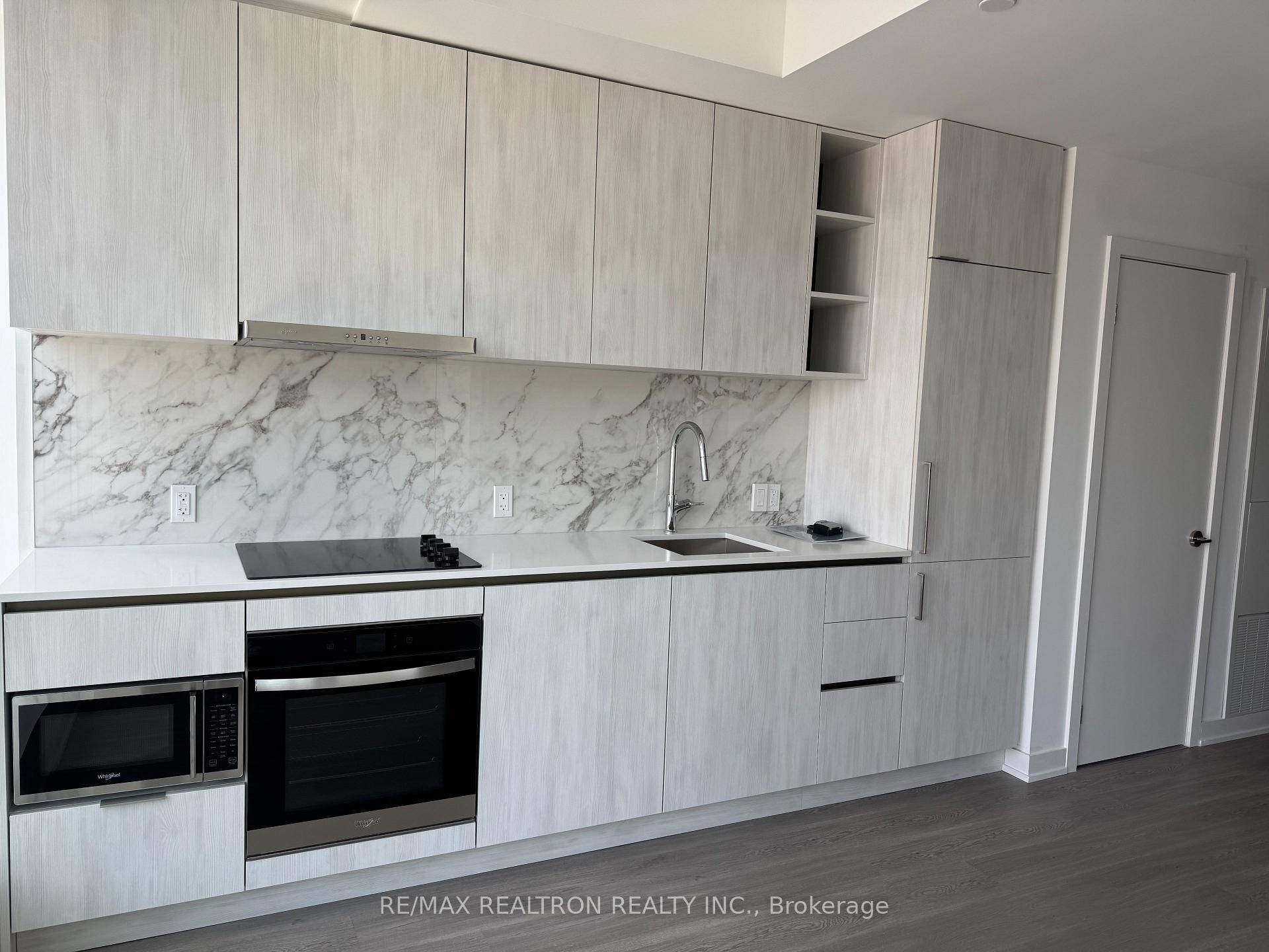 Welcome to Unit 3105 at 8 Wellesley, a never lived in 1 bedroom, 1 bathroom condo located in the heart of downtown Toronto.