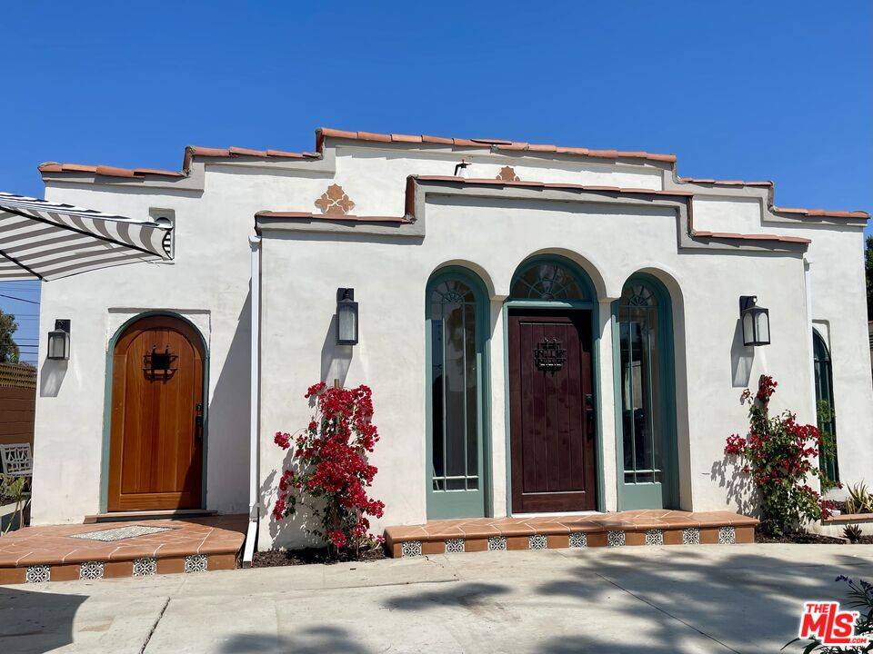 1086   West Blvd 2BR La