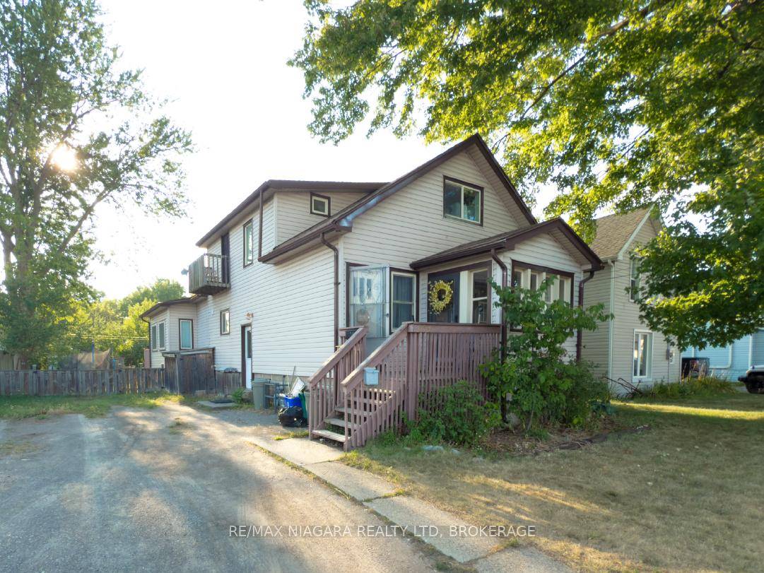 Right across from Lock 8 Park, this Port Colborne property offers one of the best seats in town to watch ships including regular cruise ship visits pass through the Welland ...