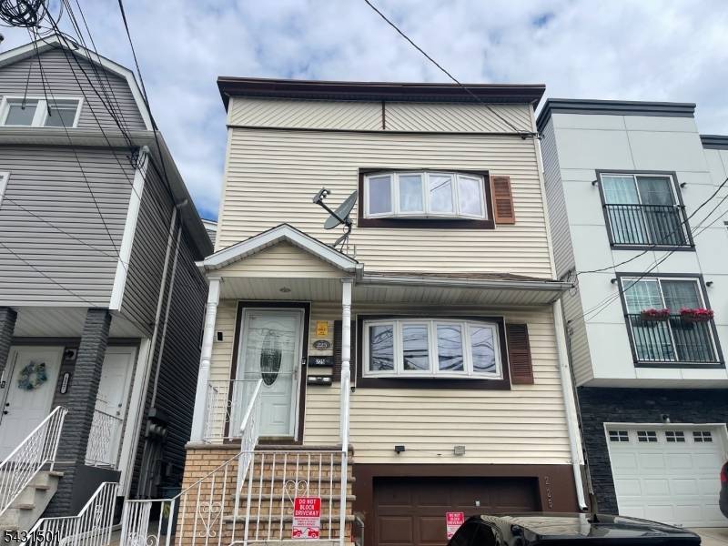 Prime 2 Units Multi Family home.