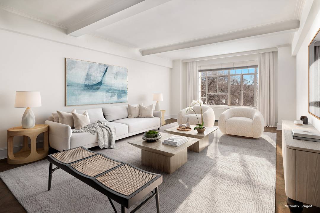 EXCEPTIONAL CLASSIC 6 ON CENTRAL PARK.