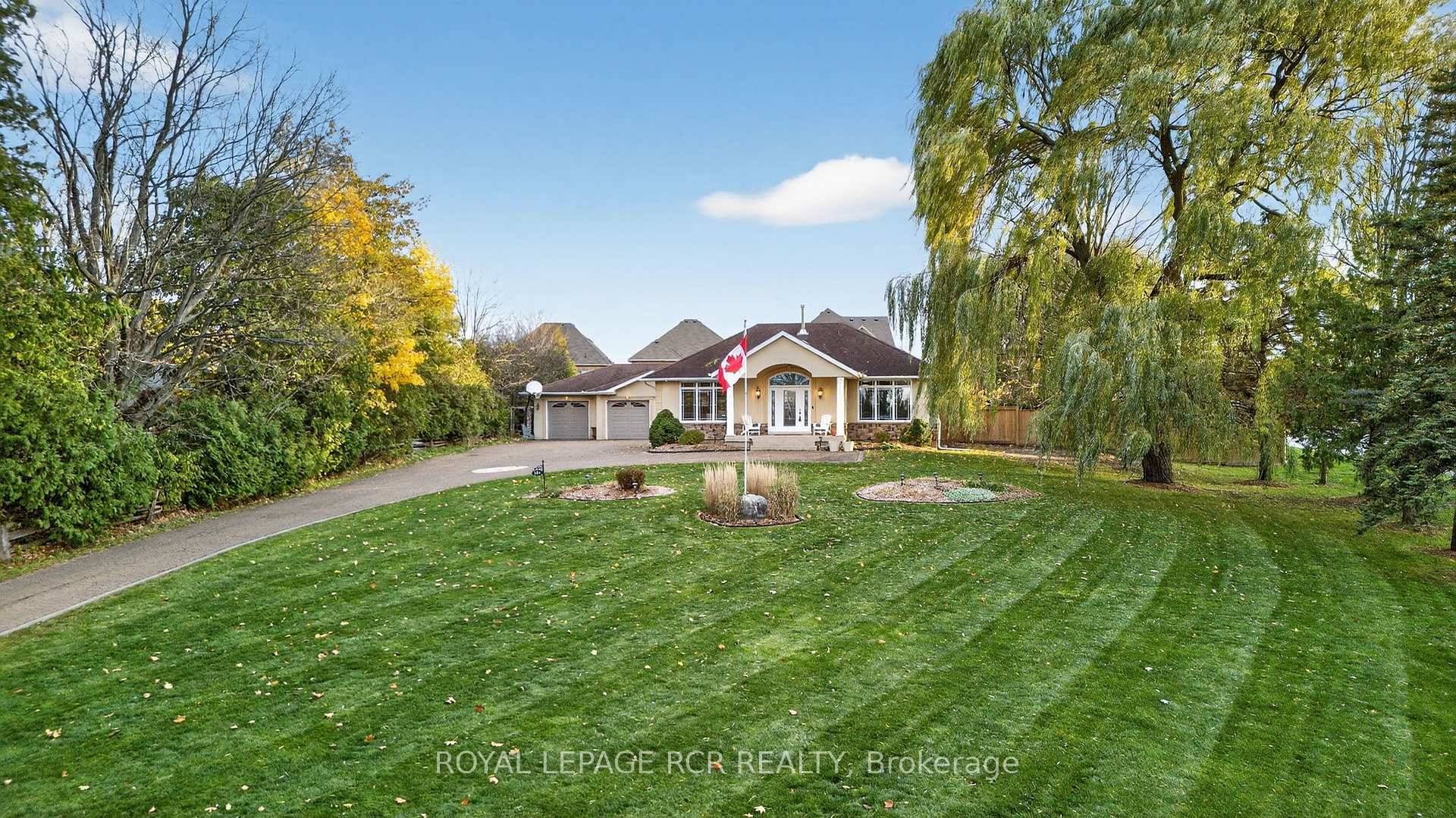 Executive bungalow on nearly an acre in town !