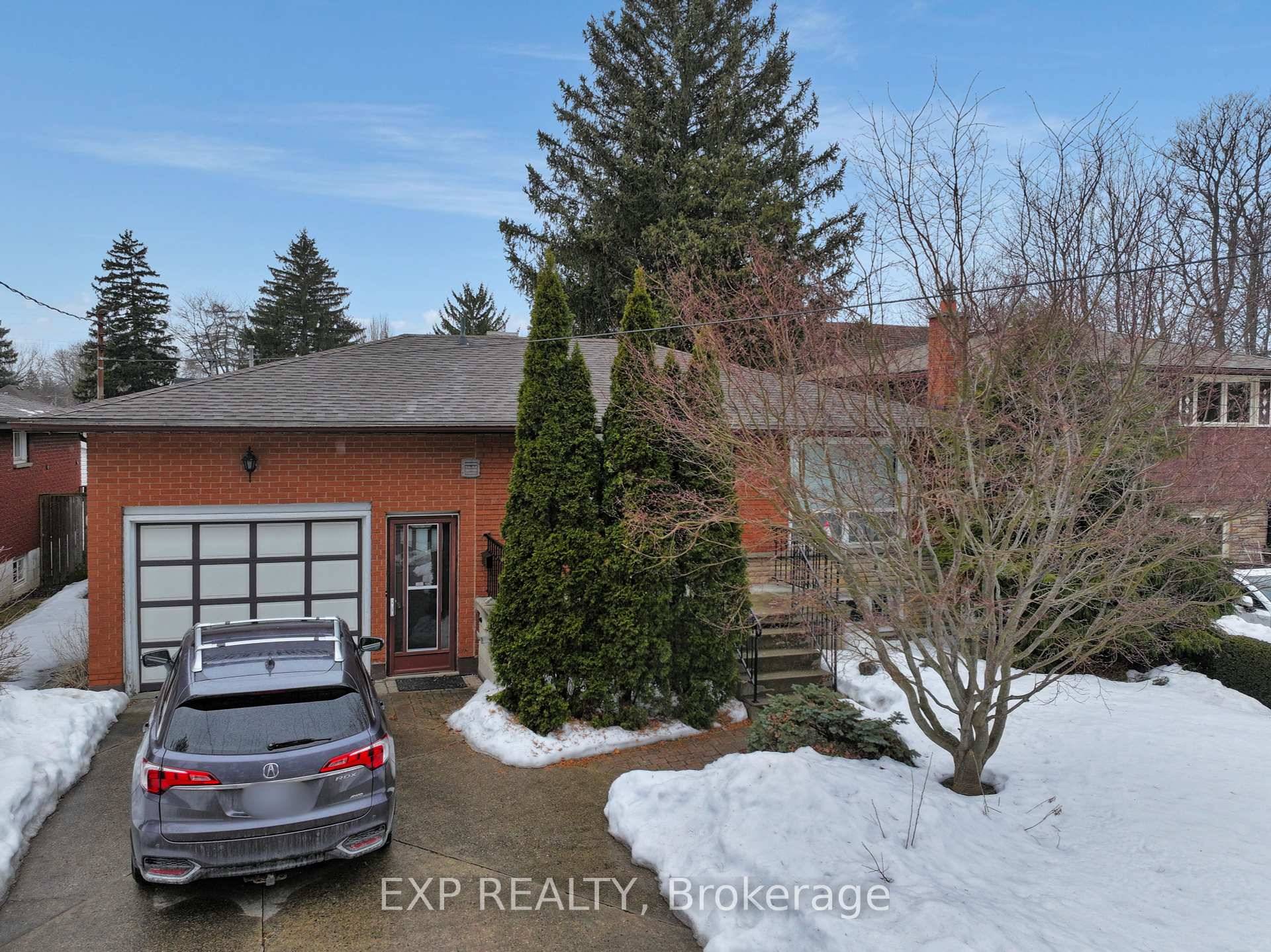 Investor's Dream in Prime Hamilton Location !