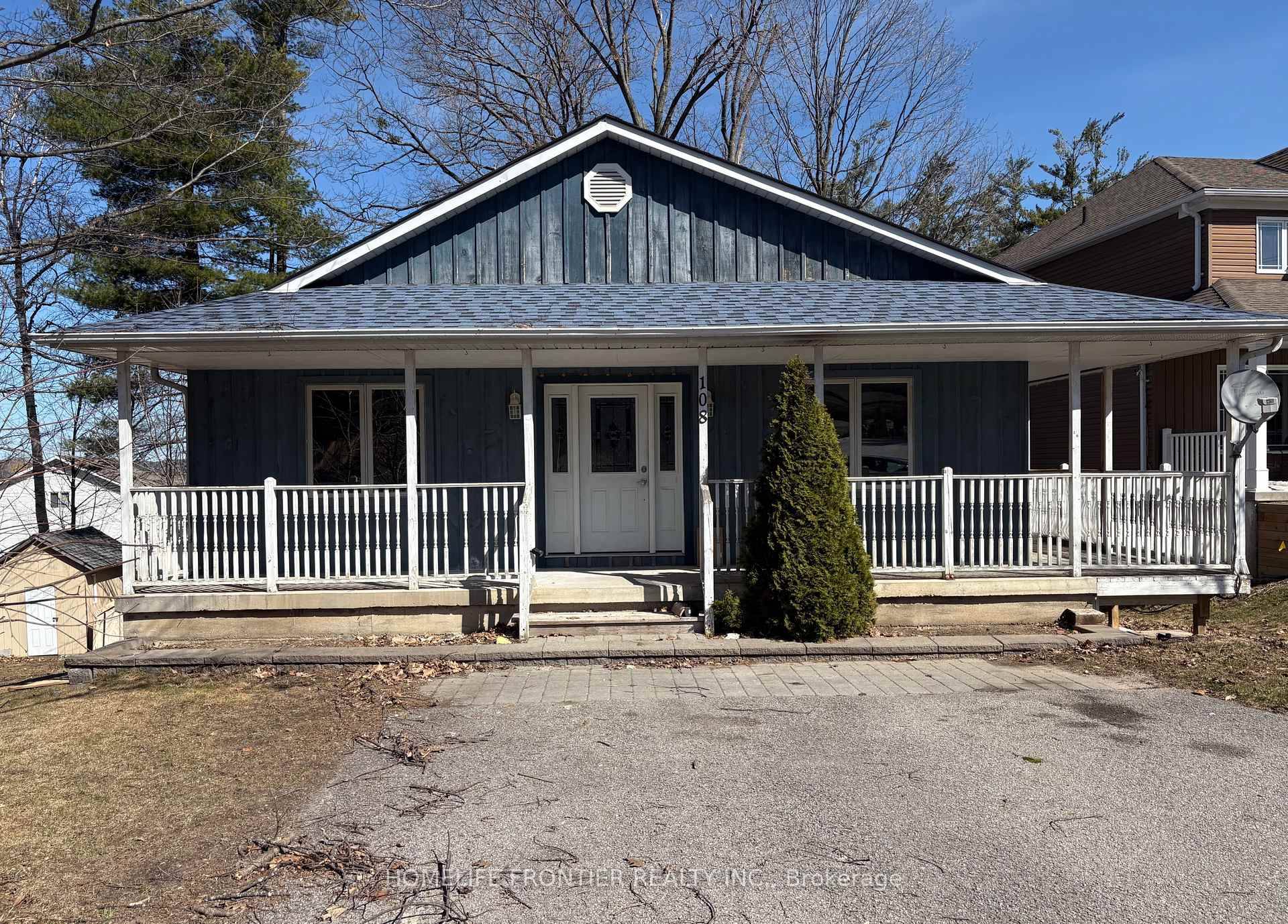Nestled in a prime South Barrie location, this charming bungalow, built in 1998, offers the perfect blend of comfort and modern upgrades.