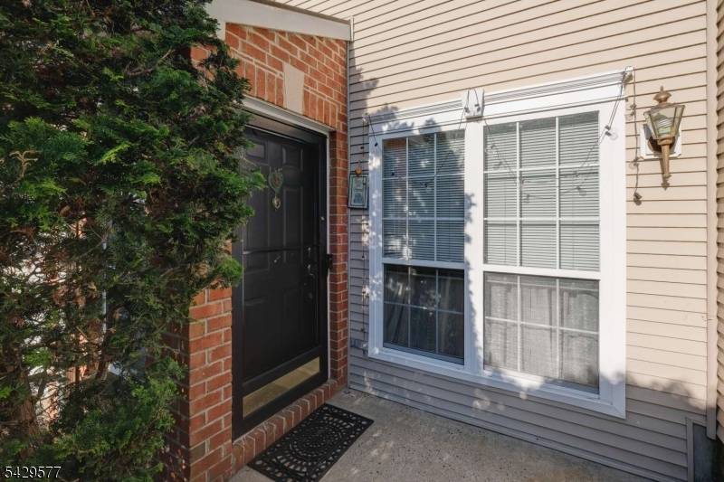 Beautifully updated 3 bedroom, 2.