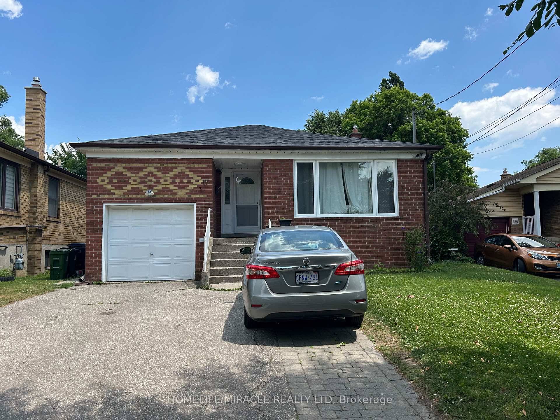 A Tennent. Three bedroom Bungalow with two washroom, Laminate floors, Don't Miss it.