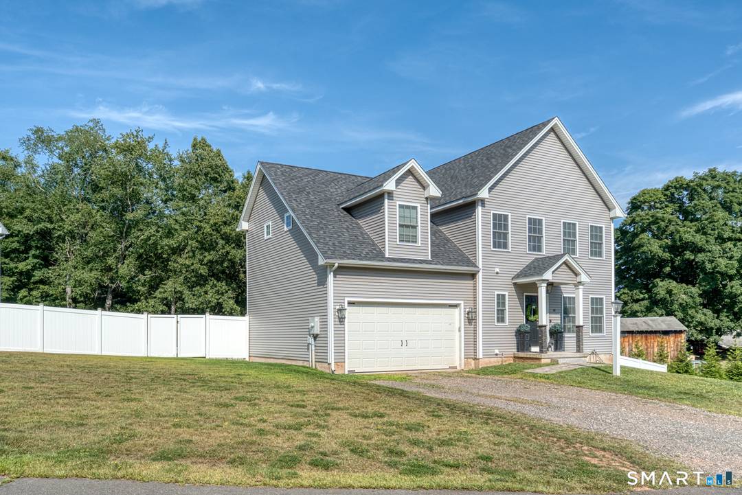 Welcome home to 70 Jack English Drive !