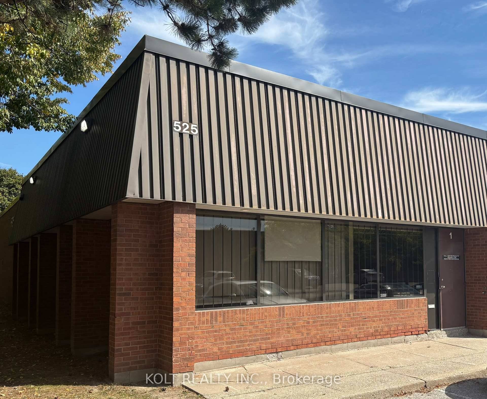 Rare corner unit in well maintained complex with with immediate access to HWY 401.