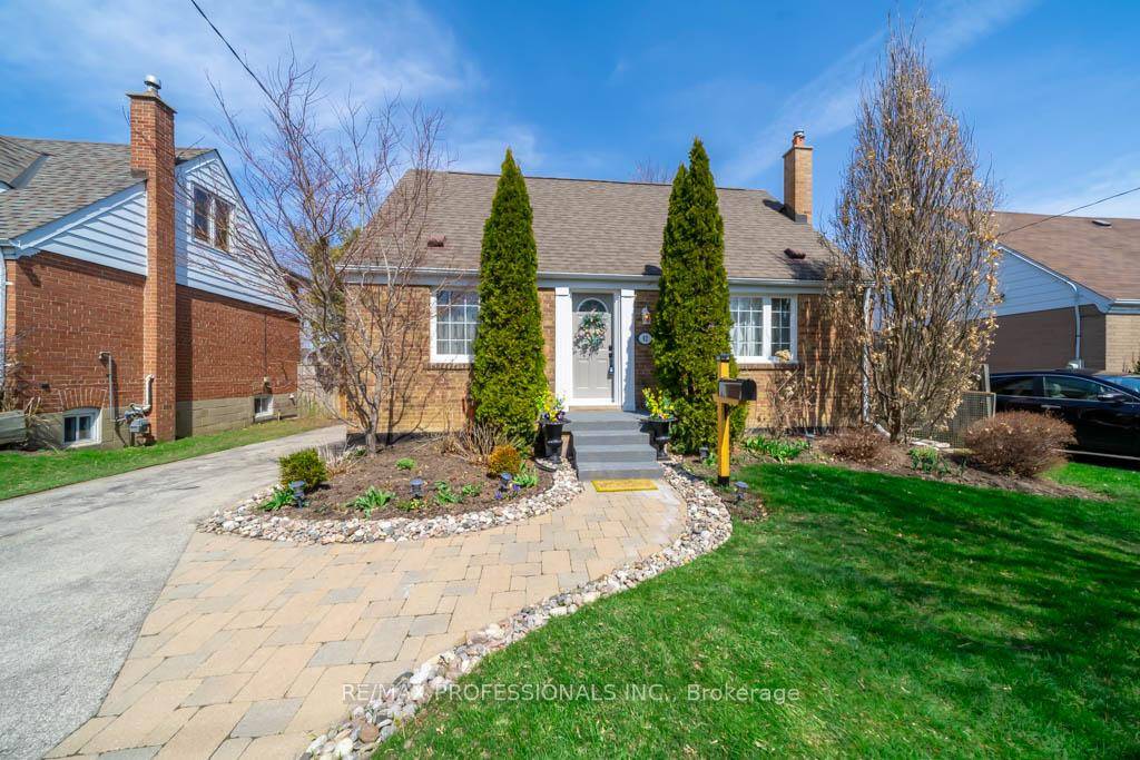Welcome to this beautifully updated solid brick home on a spectacular 50 x 150 ft lot in the highly desirable Upper Bluffs Cliffcrest community, within the top ranked RH King ...
