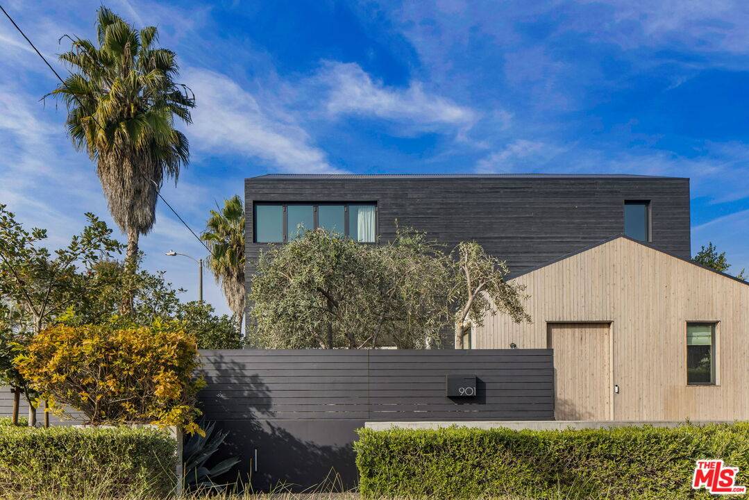 901   Flower Ave 4BR Marina Del Rey La
