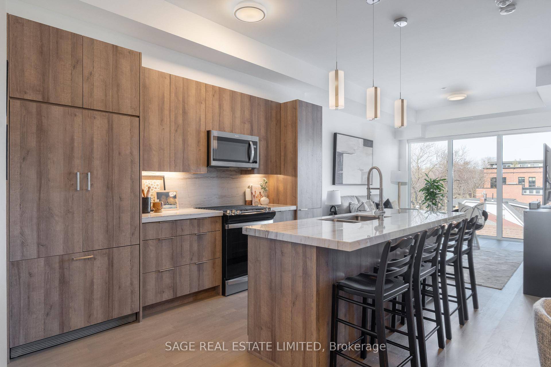 Tucked away in the ultra desirable Riverdale neighbourhood, this boutique condo is anything but ordinary.