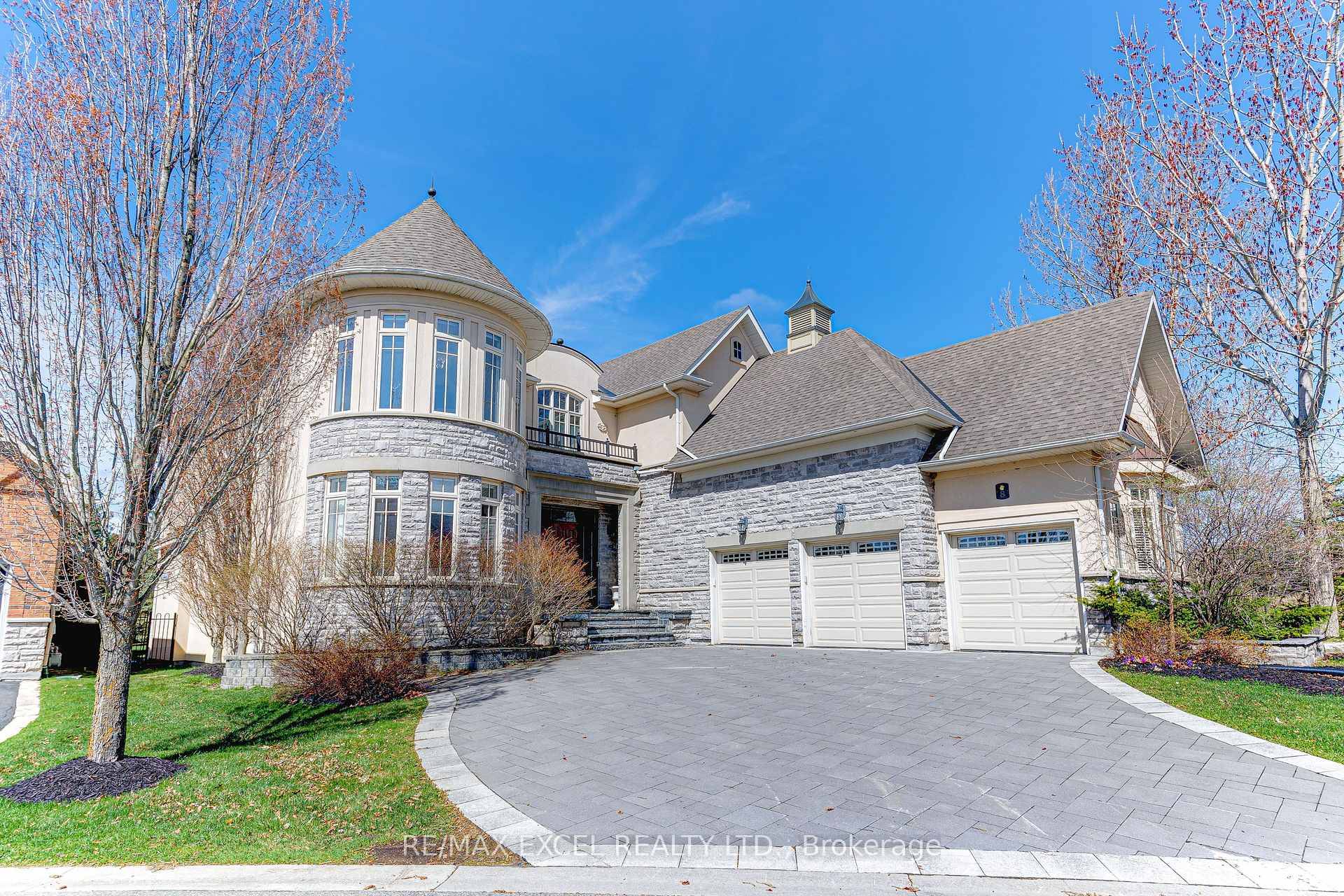 Estates of King Valley Golf Club Resort style living in a Great gated community !