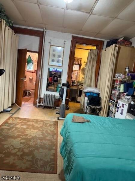 Situated in downtown Newark, only a few blocks away from City Hall, Newark Penn Station and Prudential Center.