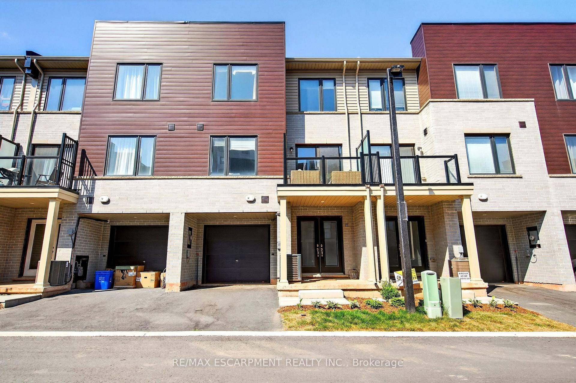 Discover this stunning modern three storey townhome, built in 2024, now available for sale in a trendy and growing neighborhood.