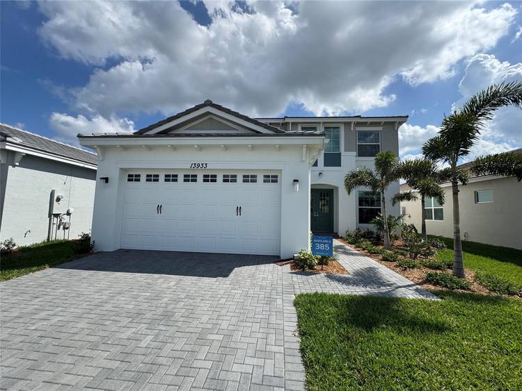 Welcome to this well appointed 5 bedroom, 3.