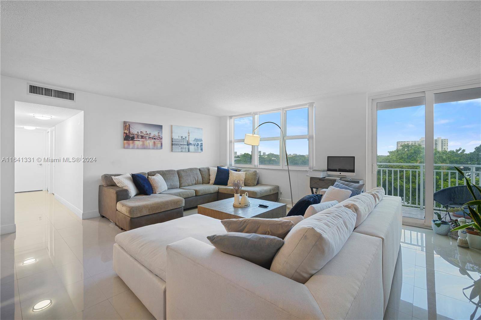 Located in the Heart of North Miami we present this stunning 2 bed 2 bath Condo for Sale in BAYVIEW TOWERS.