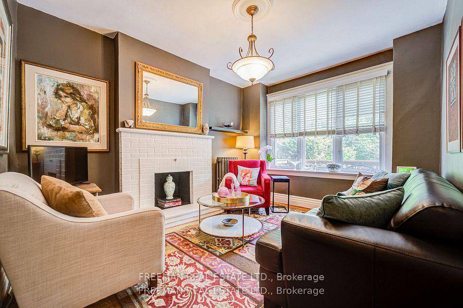 Oh behave, Midtown ! This Casa Loma classic is now at an inspirational new price.