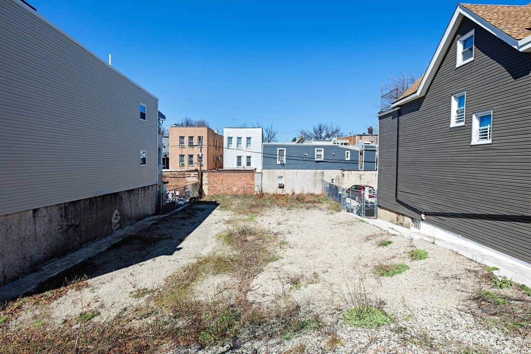 VACANT EMPTY LAND 615 Mead Street is a lot land for sale located in the Van Nest neighborhood of the Bronx, New York.