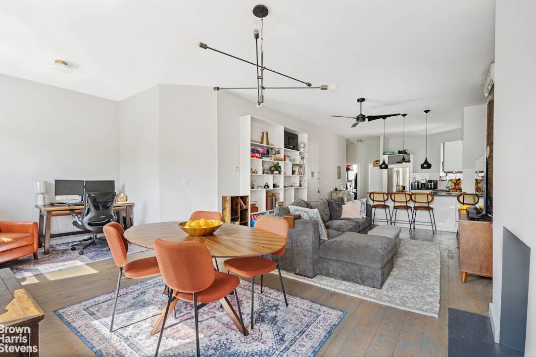 4 Family luxury Boutique Turnkey Investment Opportunity 8 Bedrooms, 4 Bathrooms, 5, 200 Sq.