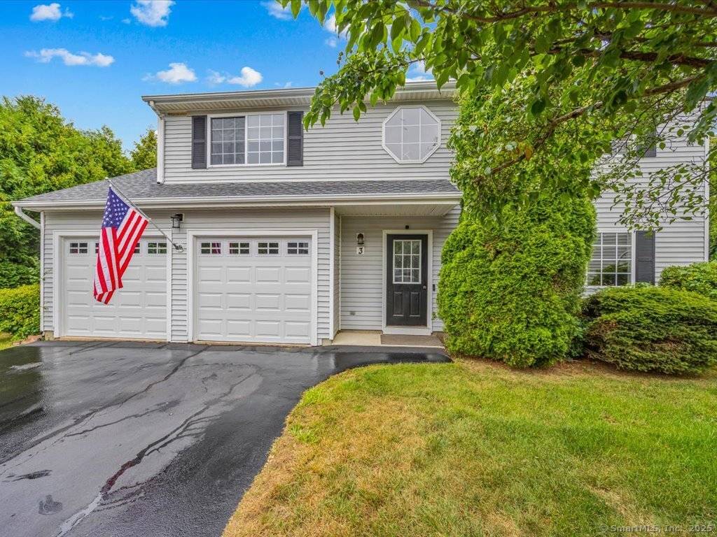 Yearly Lease ! 3 Apple Way is ready to be leased !