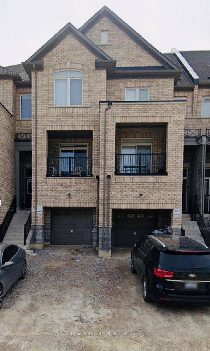 Welcome to 11 Gemma Place, Brampton a beautiful and modern 3 bedroom, 3 bathroom freehold townhouse nestled in a quiet and family friendly neighborhood.