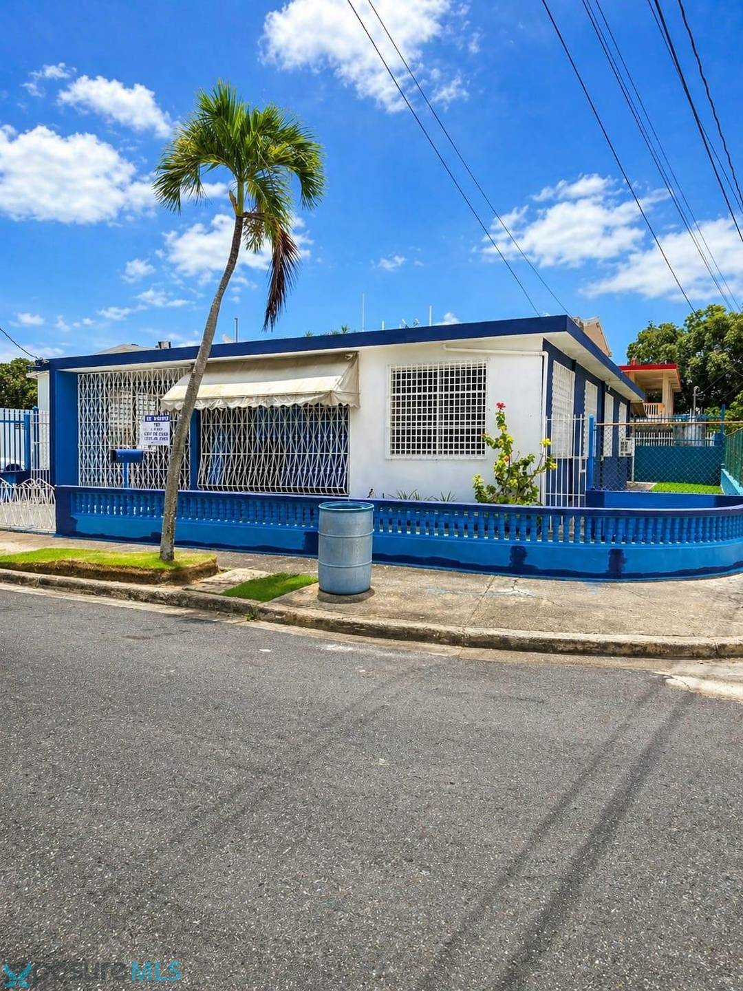 URB. VILLA CLARITA House Fajardo