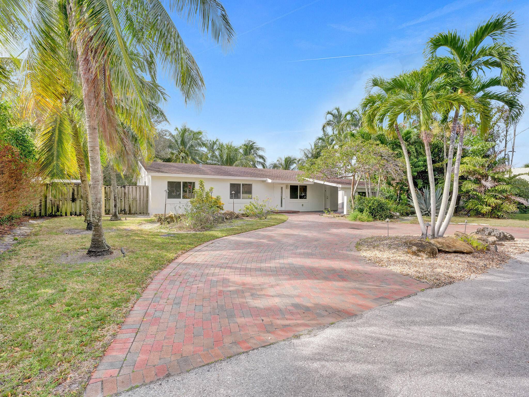 Once in a lifetime opportunity for Investors or Build your dream home with the full set of plans that have been custom designed for this very unique lot which is ...