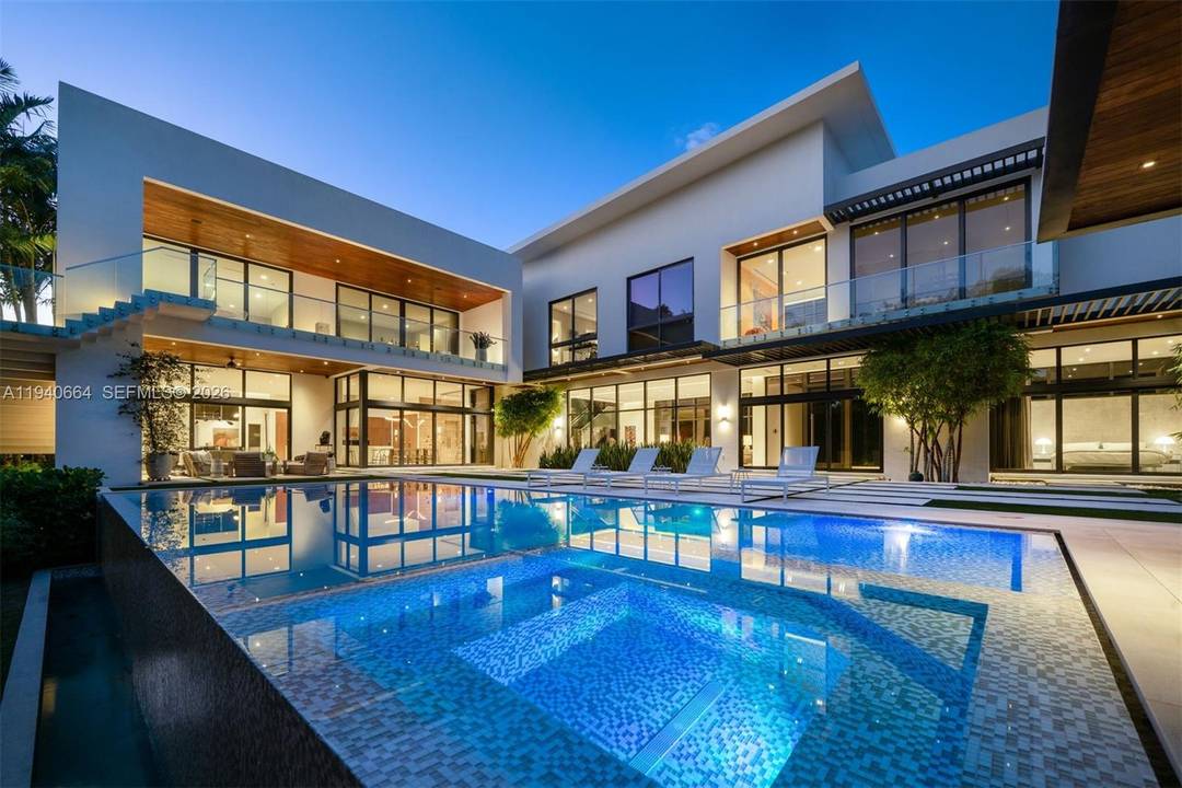 Designed by renowned architect Alberto Cordovez, this extraordinary Ponce Davis estate delivers nearly 10, 000 SF under air on an expansive 45, 302 SF lot.